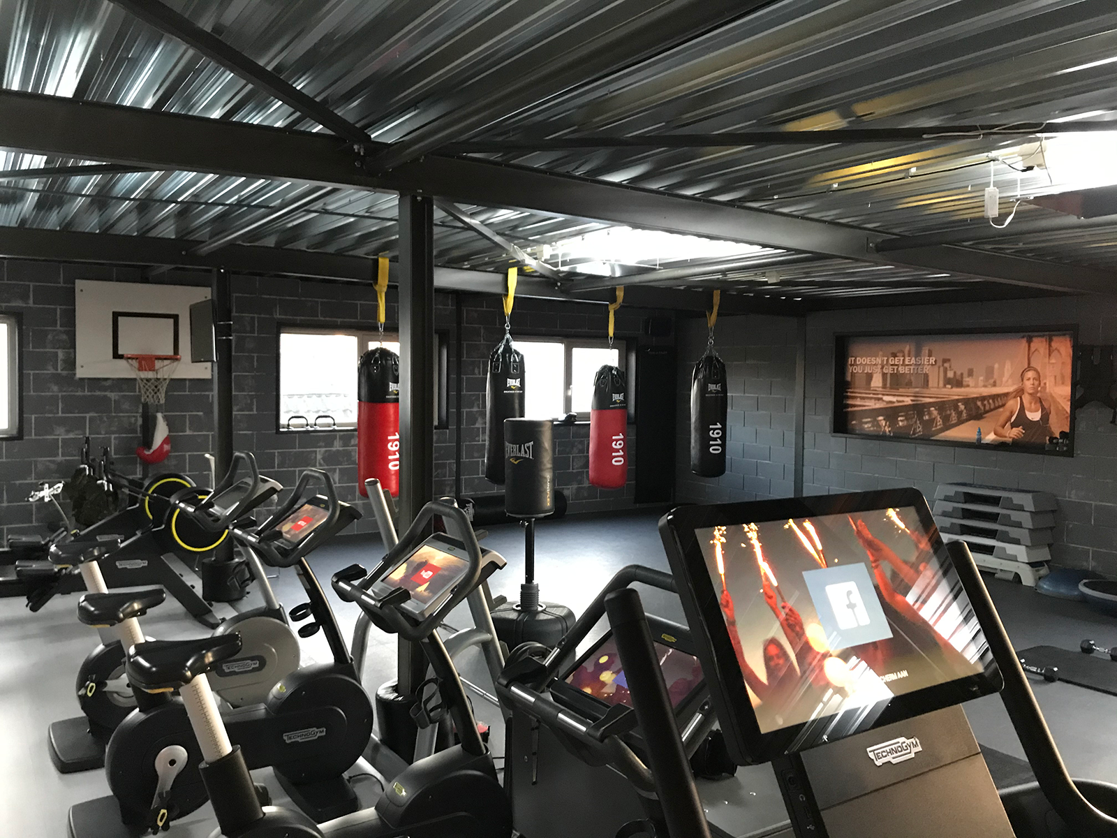Fit360-Gym-Area1-Overall_01.jpg
